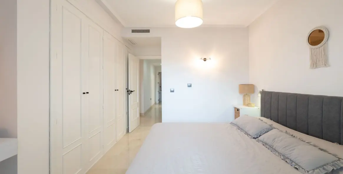 Sale of ground floor apartment in La Mairena 9