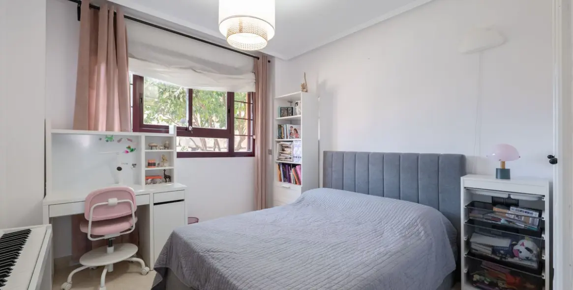 Sale of ground floor apartment in La Mairena 12