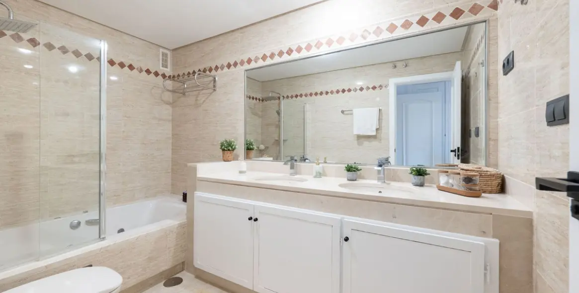 Venta de apartamento en planta baja en La Mairena 10