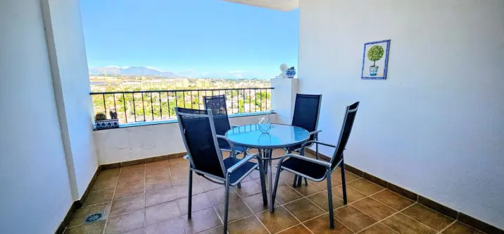 Продажа апартаментов на среднем этаже в Miraflores 1