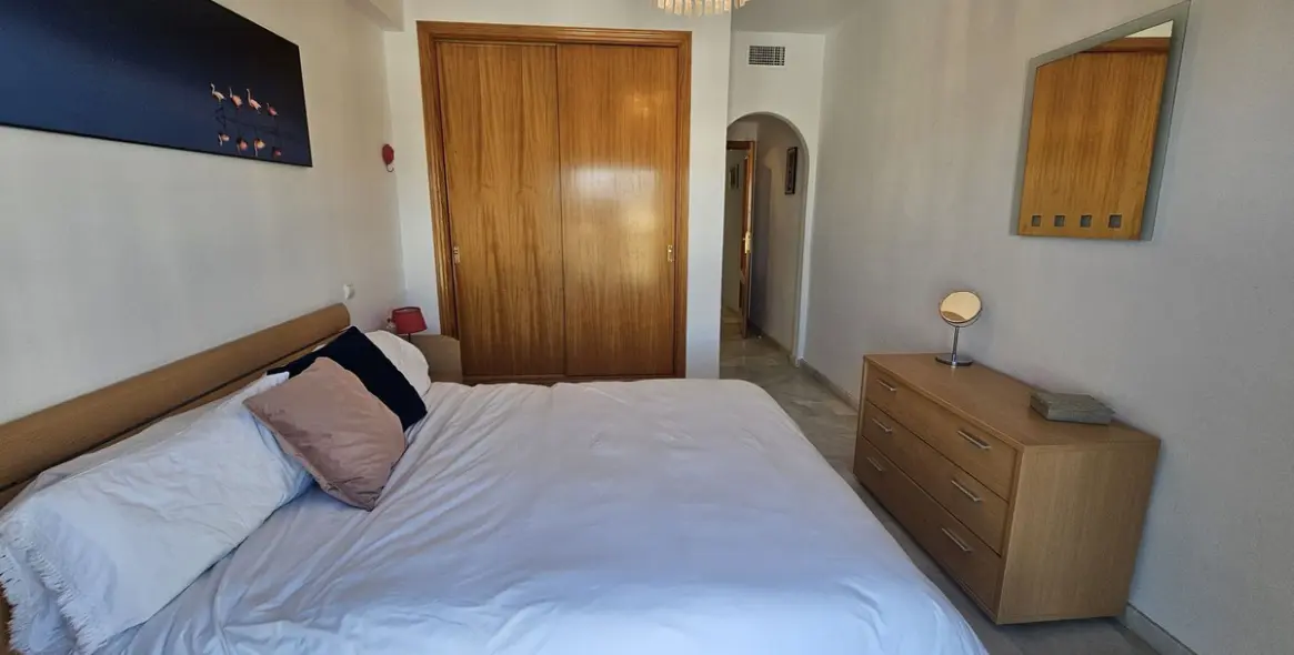 Продажа апартаментов на среднем этаже в Miraflores 9