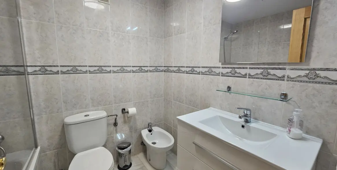 Продажа апартаментов на среднем этаже в Miraflores 14