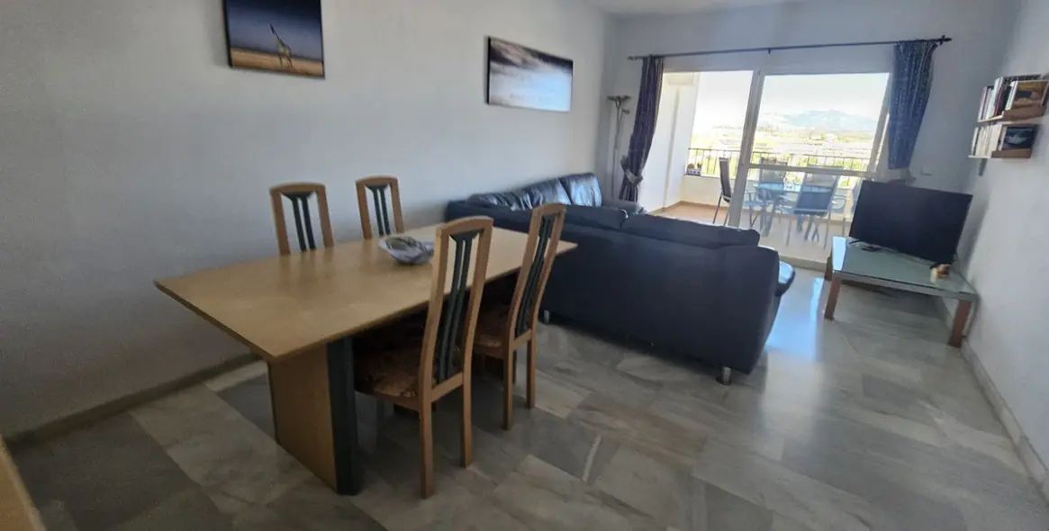 Продажа апартаментов на среднем этаже в Miraflores 17