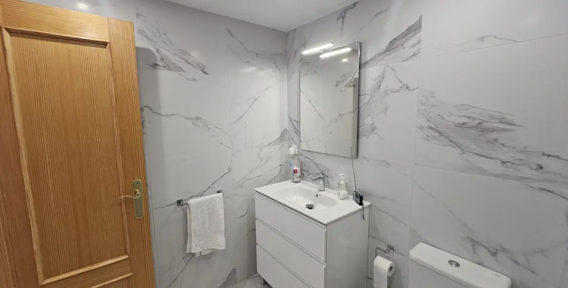 Sale of middle floor apartment in Miraflores 29