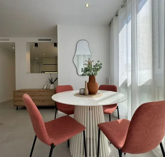 Sale of middle floor apartment in Marbella