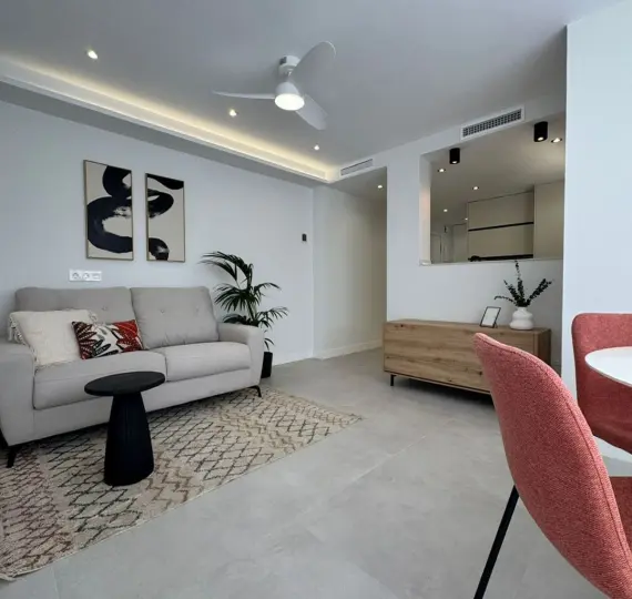 Sale of middle floor apartment in Marbella