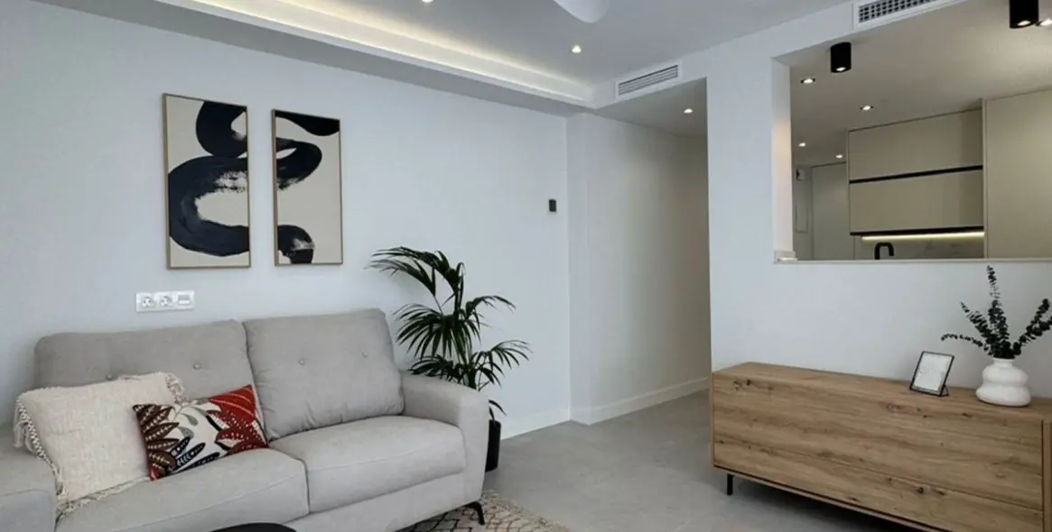 Sale of middle floor apartment in Marbella 4