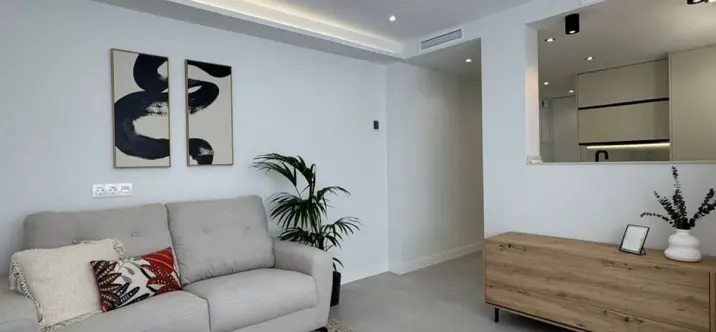 Sale of middle floor apartment in Marbella 3