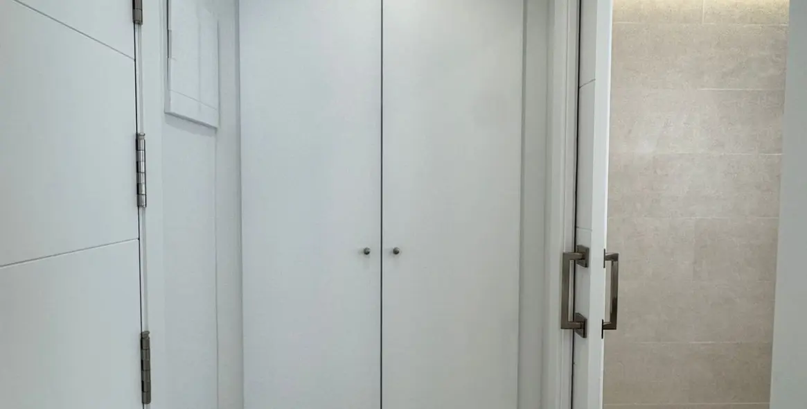 Sale of middle floor apartment in Marbella 16