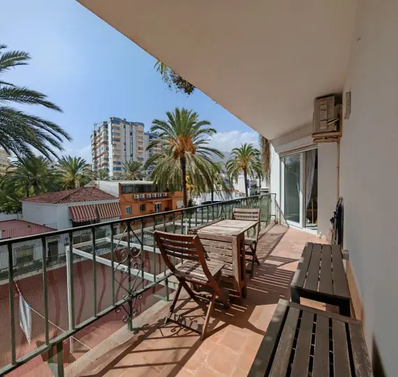Sale of middle floor apartment in Marbella