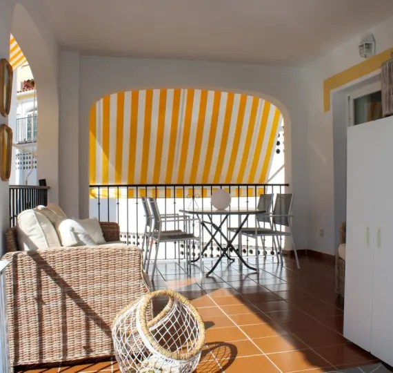 Sale of middle floor apartment in Nerja