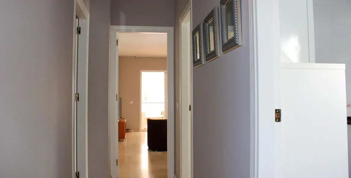 Sale of middle floor apartment in Nerja 5