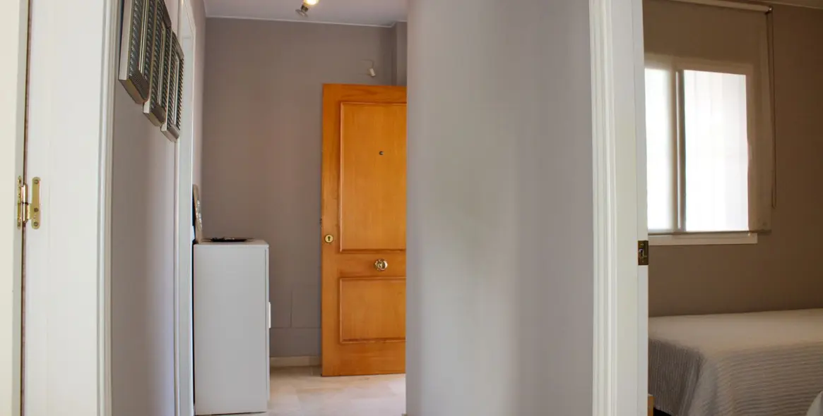 Sale of middle floor apartment in Nerja 8