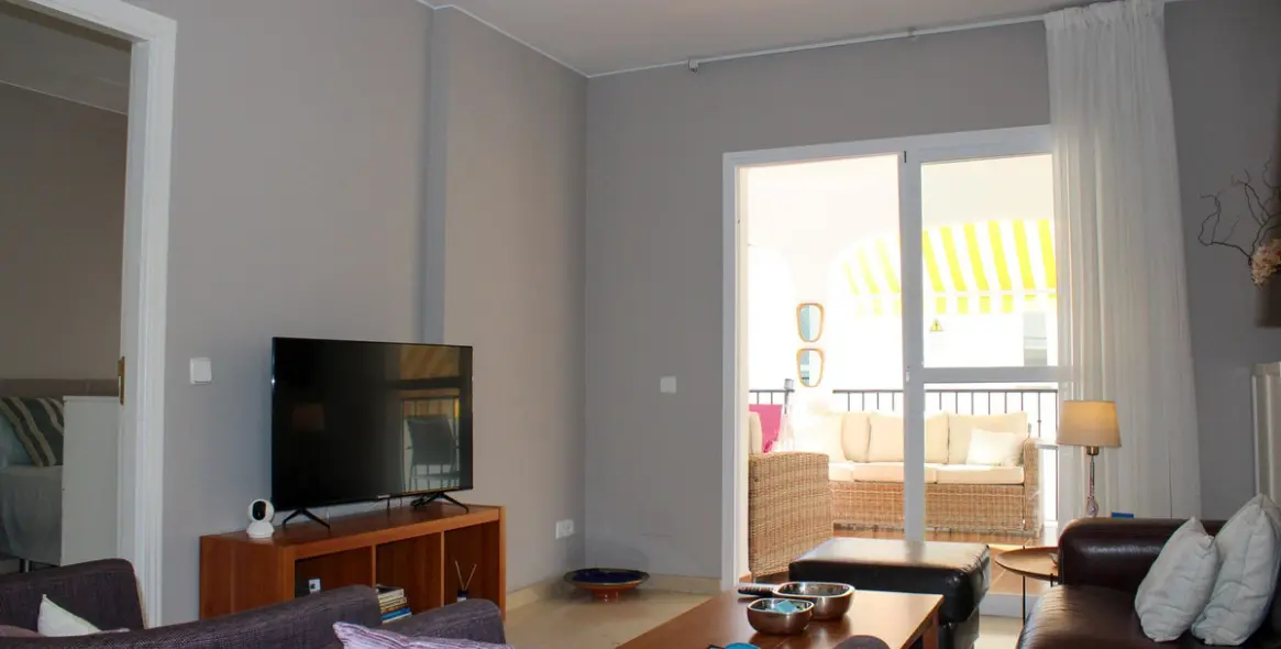 Sale of middle floor apartment in Nerja 16