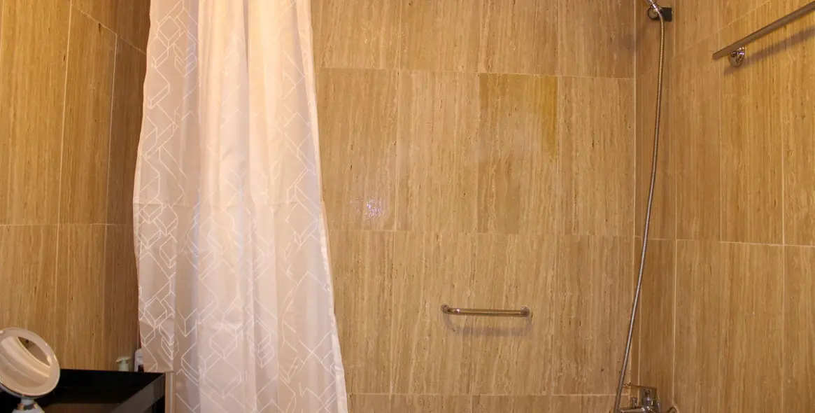 Sale of middle floor apartment in Nerja 19