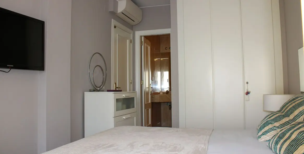 Sale of middle floor apartment in Nerja 20