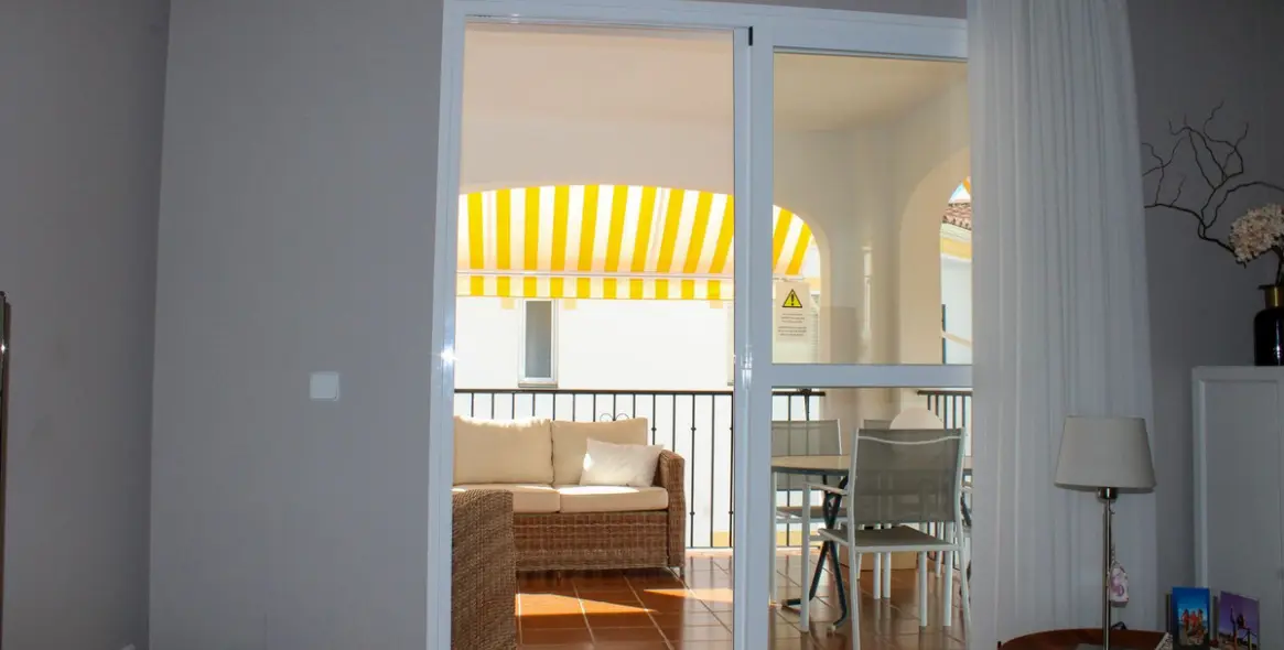 Sale of middle floor apartment in Nerja 23