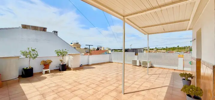 Sale of townhouse in Los Pacos 0