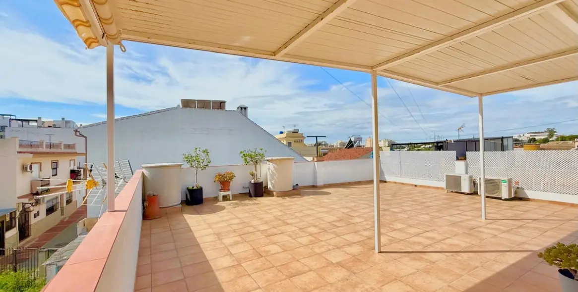 Sale of townhouse in Los Pacos 21