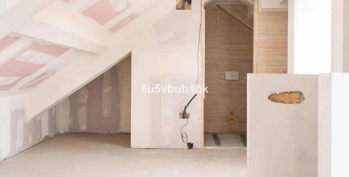 Sale of middle floor apartment in Málaga Centro 27