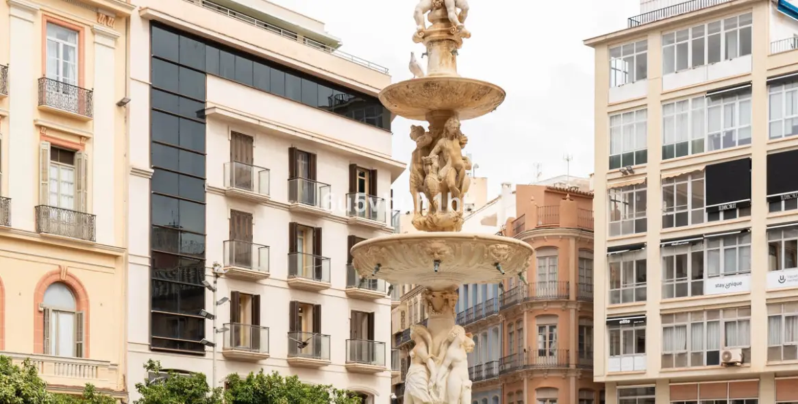 Sale of middle floor apartment in Málaga Centro 31