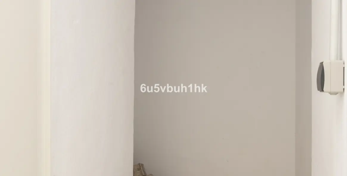 Sale of ground floor apartment in Málaga Centro 38