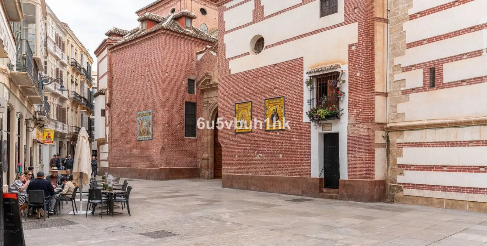 Sale of ground floor apartment in Málaga Centro 8