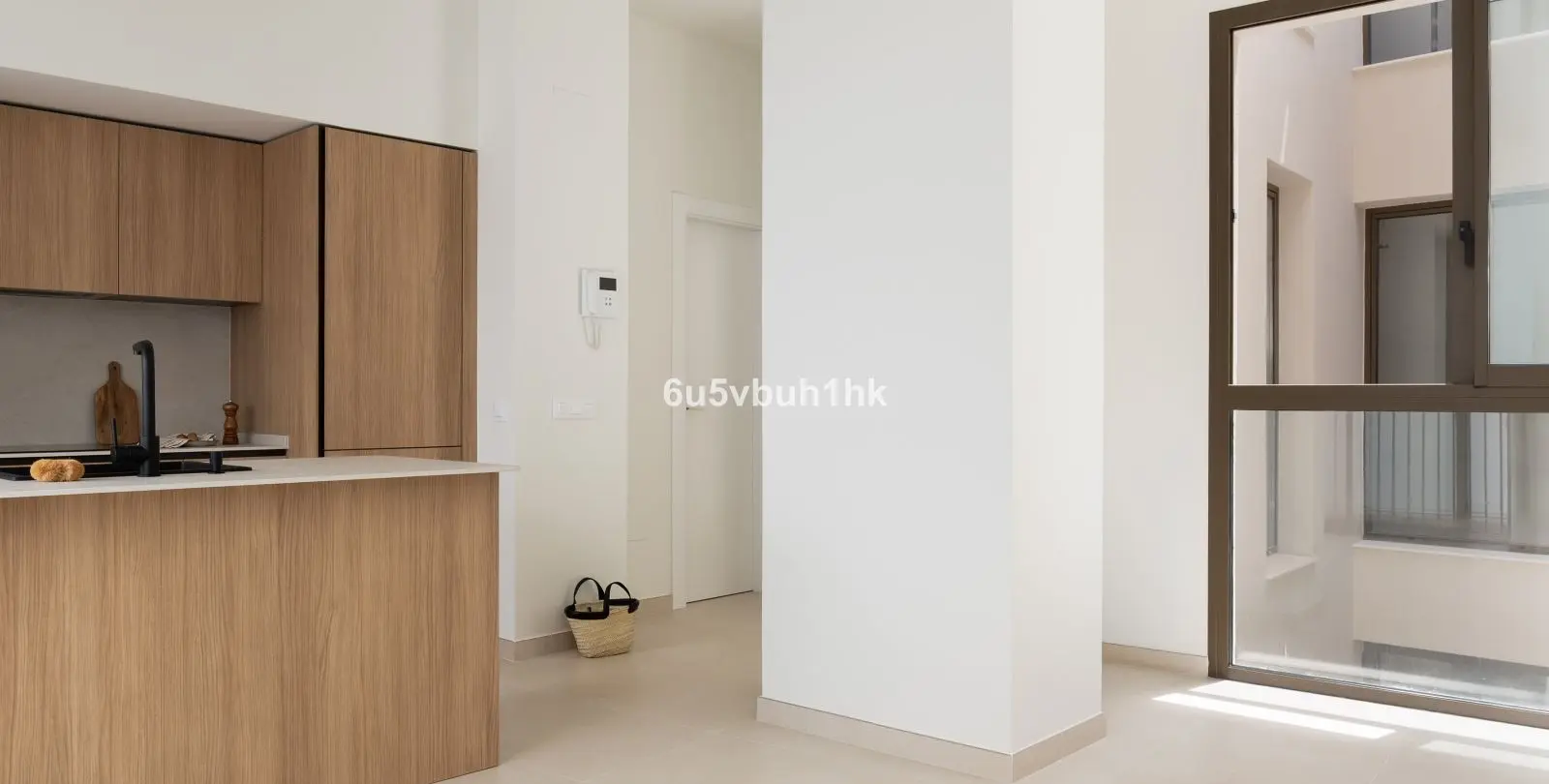 Sale of ground floor apartment in Málaga Centro 25