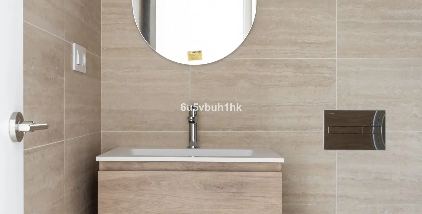 Sale of ground floor apartment in Málaga Centro 28