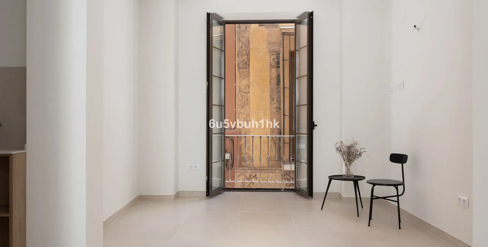 Sale of ground floor apartment in Málaga Centro 45