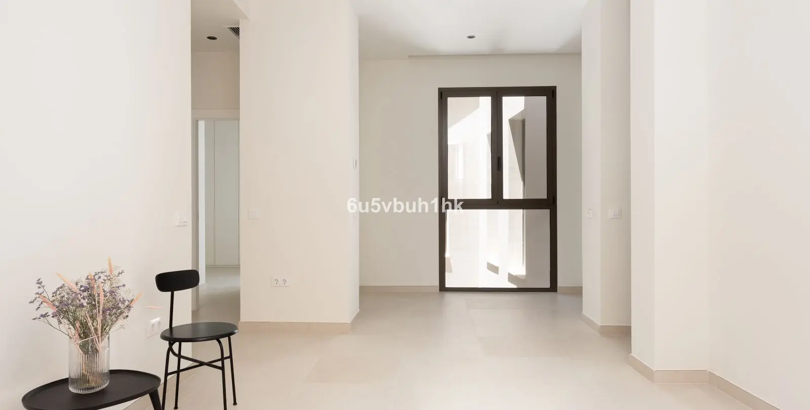 Sale of ground floor apartment in Málaga Centro 48