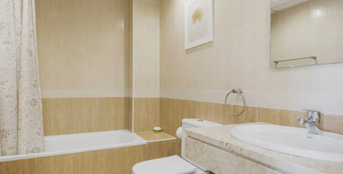 Продажа апартаментов на среднем этаже в Marbella 15