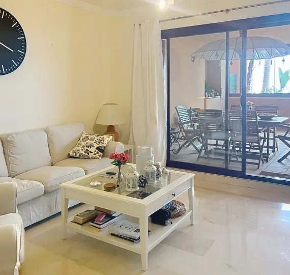 Продажа апартаментов на первом этаже в Manilva