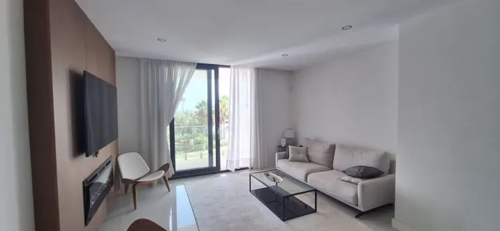 Продажа апартаментов на первом этаже в Manilva 0