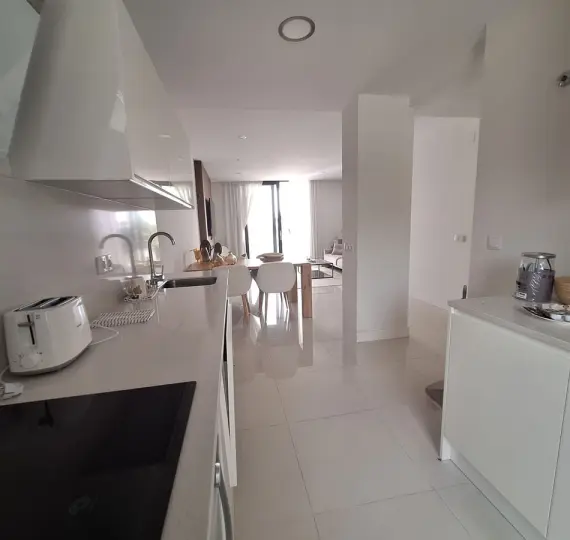 Продажа апартаментов на первом этаже в Manilva