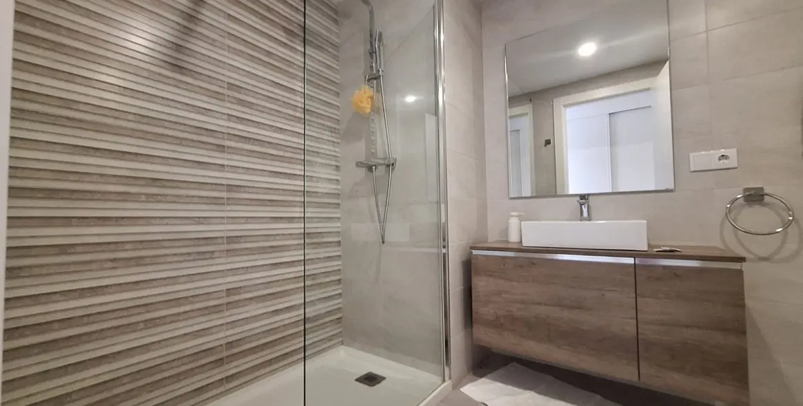 Продажа апартаментов на первом этаже в Manilva 6