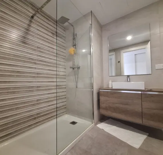 Продажа апартаментов на первом этаже в Manilva