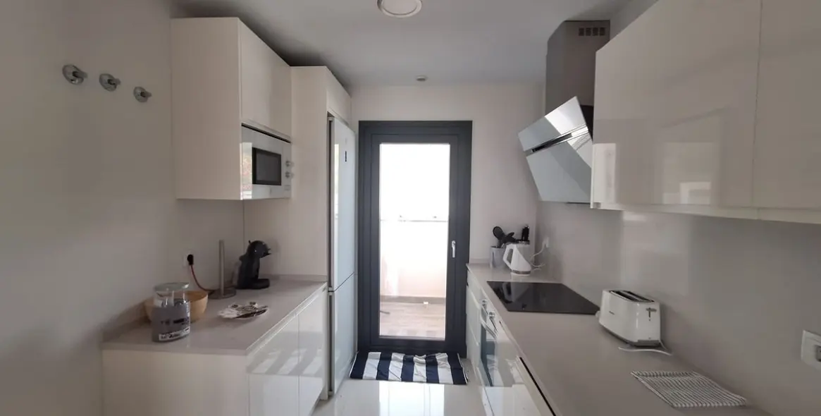 Продажа апартаментов на первом этаже в Manilva 14