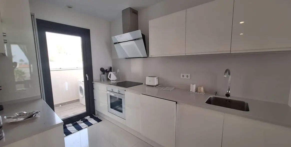 Продажа апартаментов на первом этаже в Manilva 15