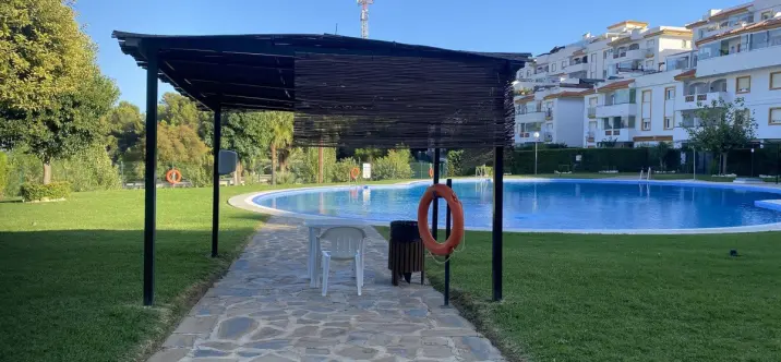 Продажа апартаментов на среднем этаже в Benalmadena Pueblo 0