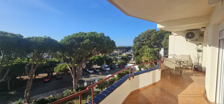 Sale of penthouse in Calypso 1