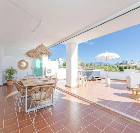 Апартаменты на первом этаже R5171143