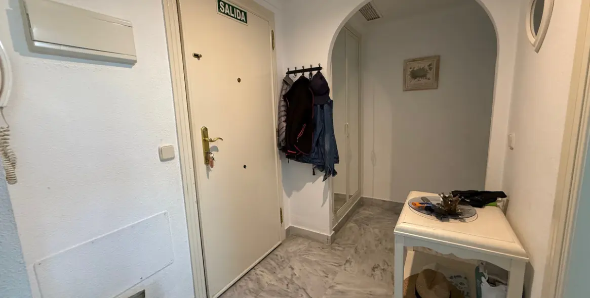 Sale of middle floor apartment in Nueva Andalucía 5