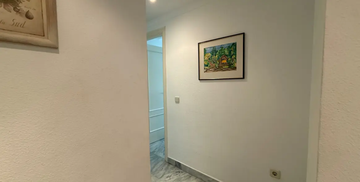 Sale of middle floor apartment in Nueva Andalucía 6