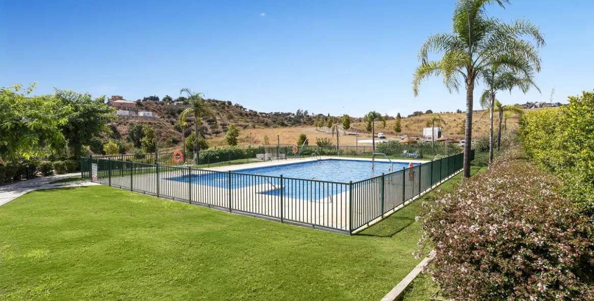 Sale of ground floor apartment in La Cala de Mijas 26