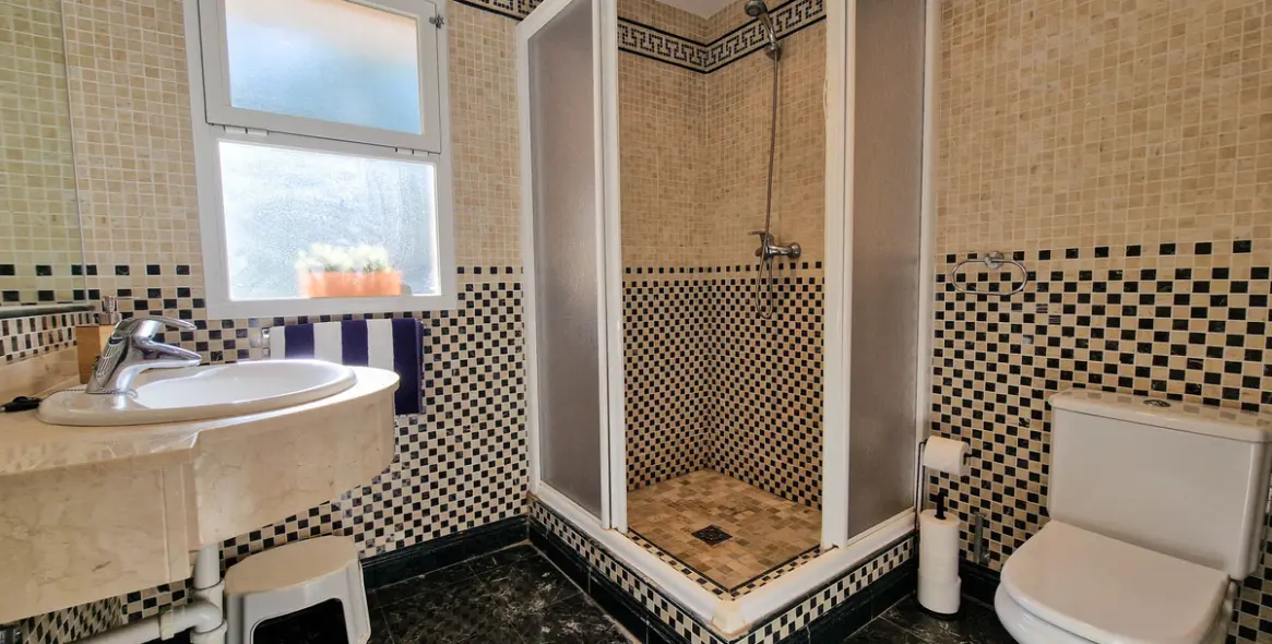 Sale of penthouse in La Duquesa 5