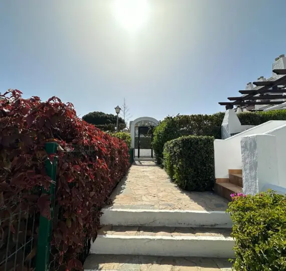 Sale of ground floor apartment in Calahonda