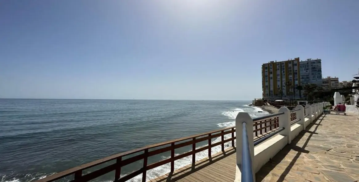 Sale of ground floor apartment in Calahonda 28