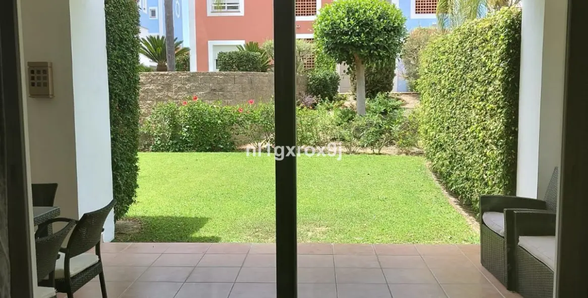 Продажа апартаментов на первом этаже в Estepona (район Estepona) 9