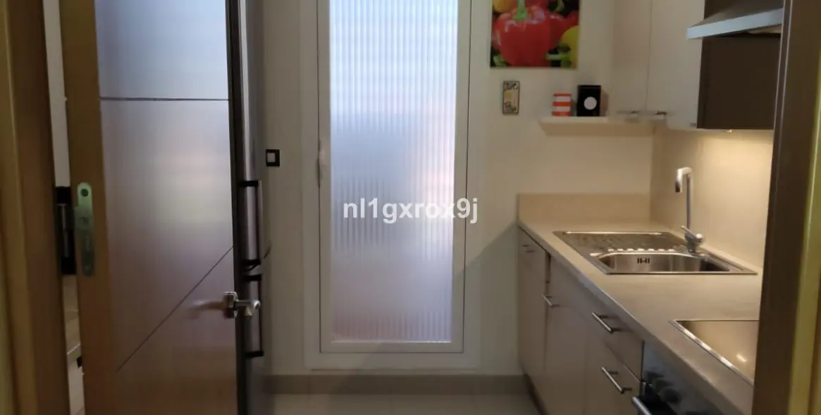 Sale of ground floor apartment in Estepona 11